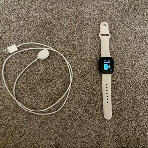 Apple Watch SE 40mm
